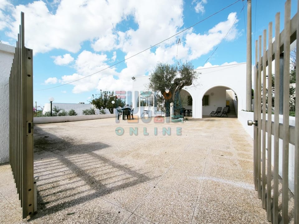 Property building, Day, Natural landscape