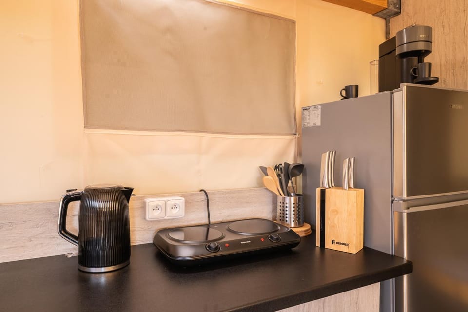Coffee/tea facilities, Kitchen or kitchenette