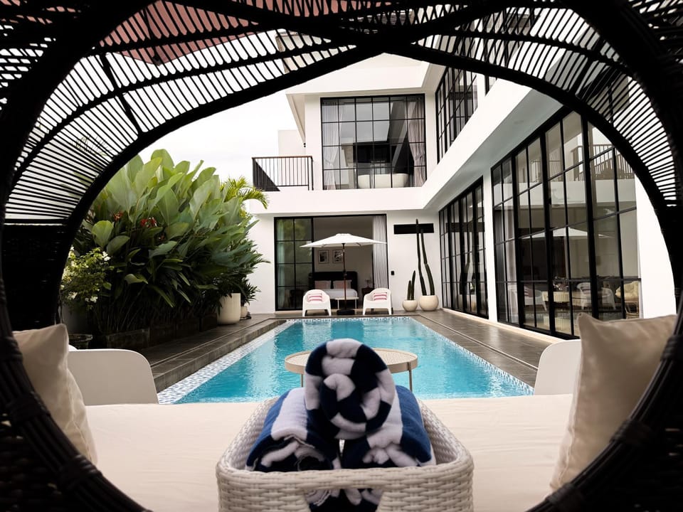 The W House, Luxury Villa 5 minutes from the beach Villa in Bali