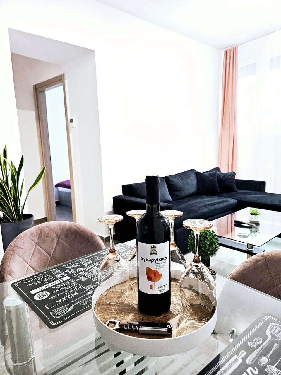 Living room, Food and drinks, Seating area, Dining area, Drinks