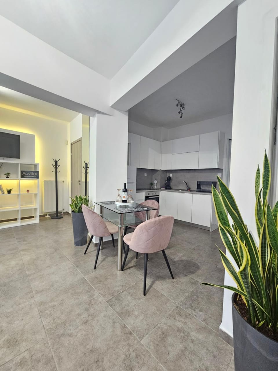 Kitchen or kitchenette, Living room, Seating area, Dining area, oven, stove
