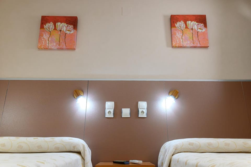 Pensión Discoves Bed and Breakfast in Aragon