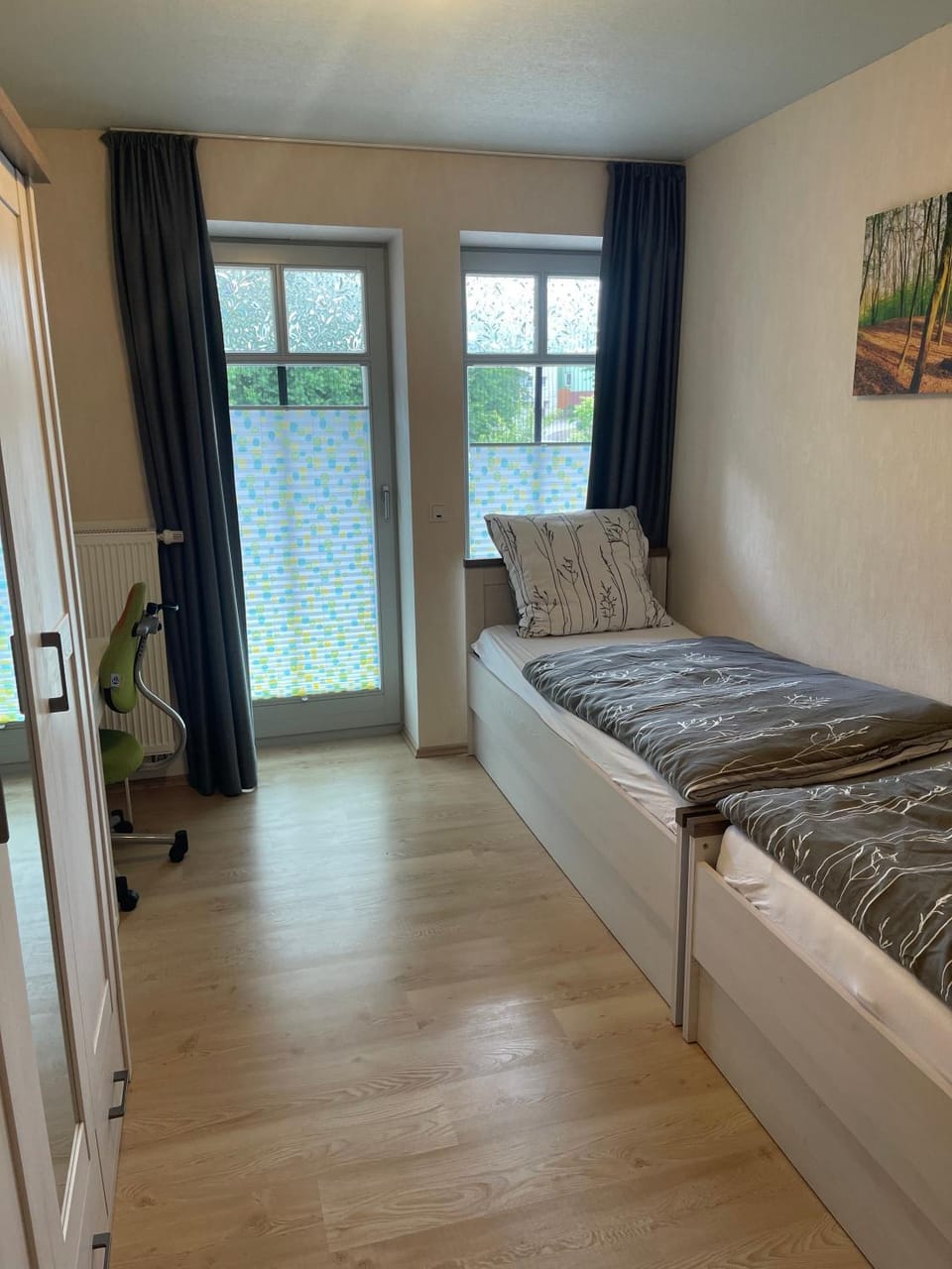 Property building, Living room, Bedroom