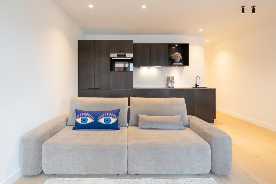 Kitchen or kitchenette, Living room, Seating area