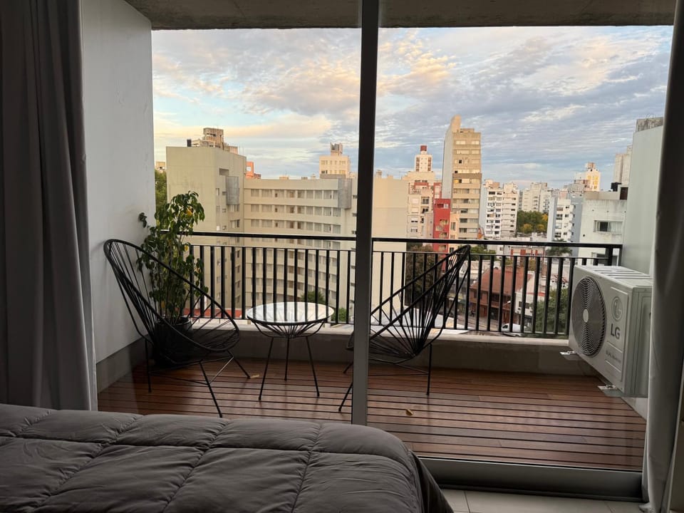 Photo of the whole room, City view