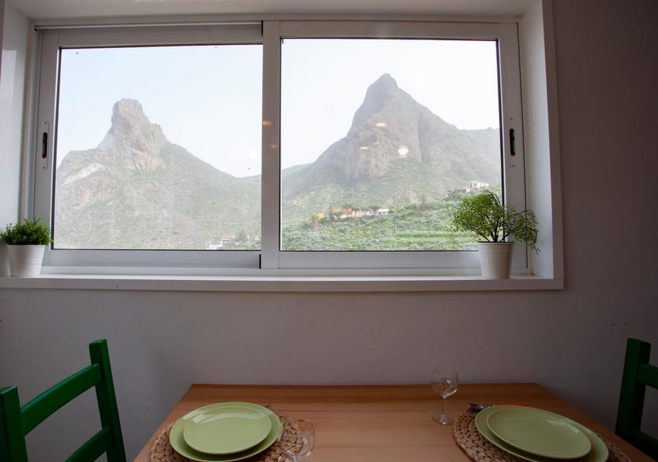 Dining area, Mountain view