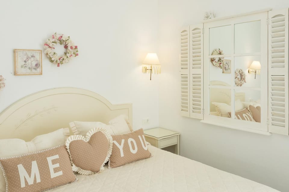 Decorative detail, Bedroom