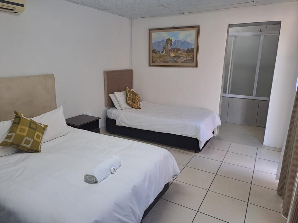 Bed, Bedroom, Family, towels, air conditioner