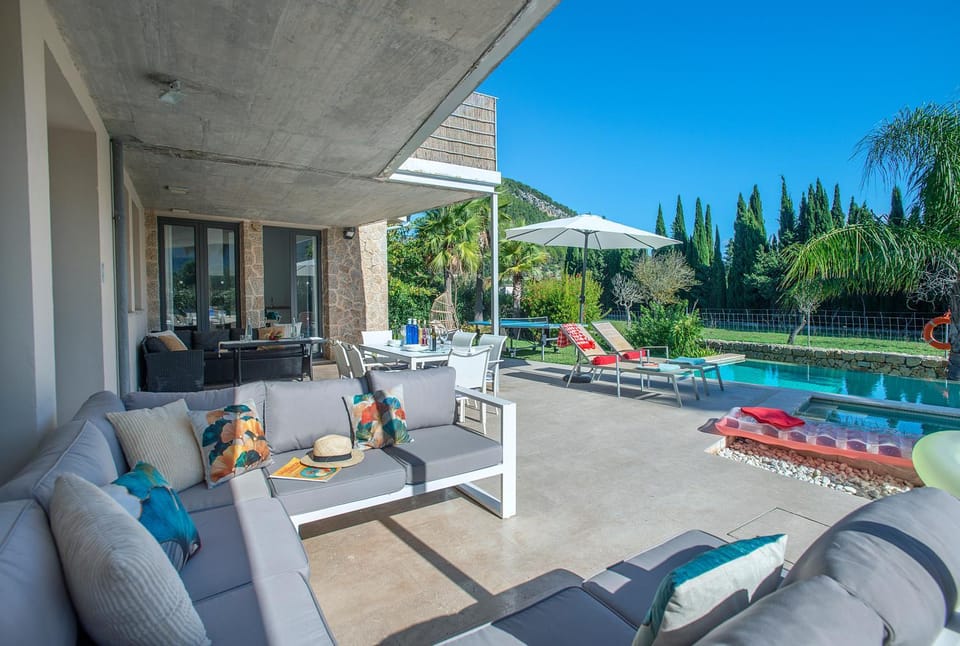 Patio, Natural landscape, Garden, Garden view, Swimming pool, sunbed