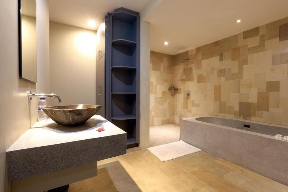 Bathroom, Bath, towels