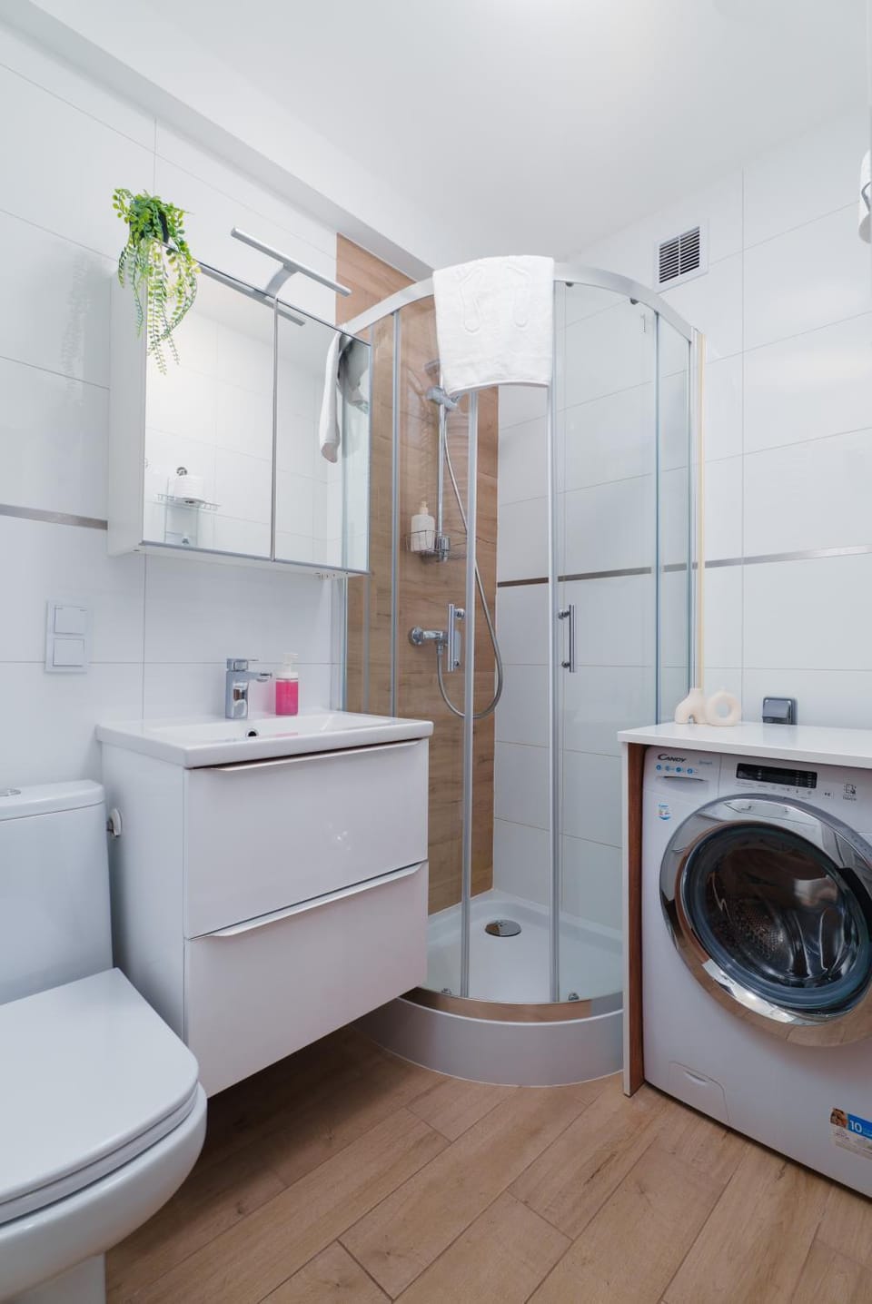 Shower, Bathroom, towels, washing machine, dryer