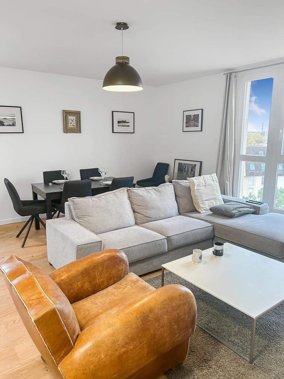 Living room, Seating area