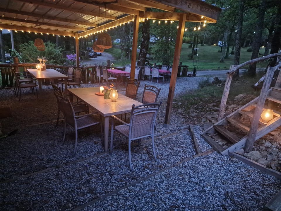 Camping Montard Luxury tent in Nouvelle-Aquitaine