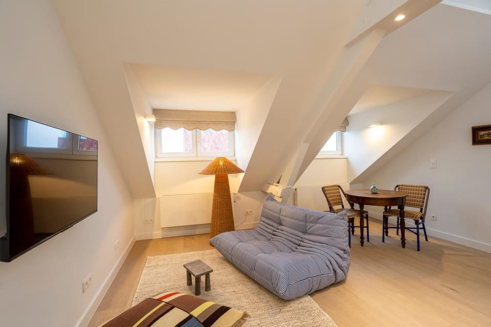 TV and multimedia, Living room, Seating area