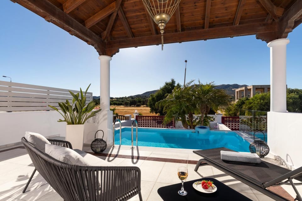 Balcony/Terrace, Pool view, Swimming pool