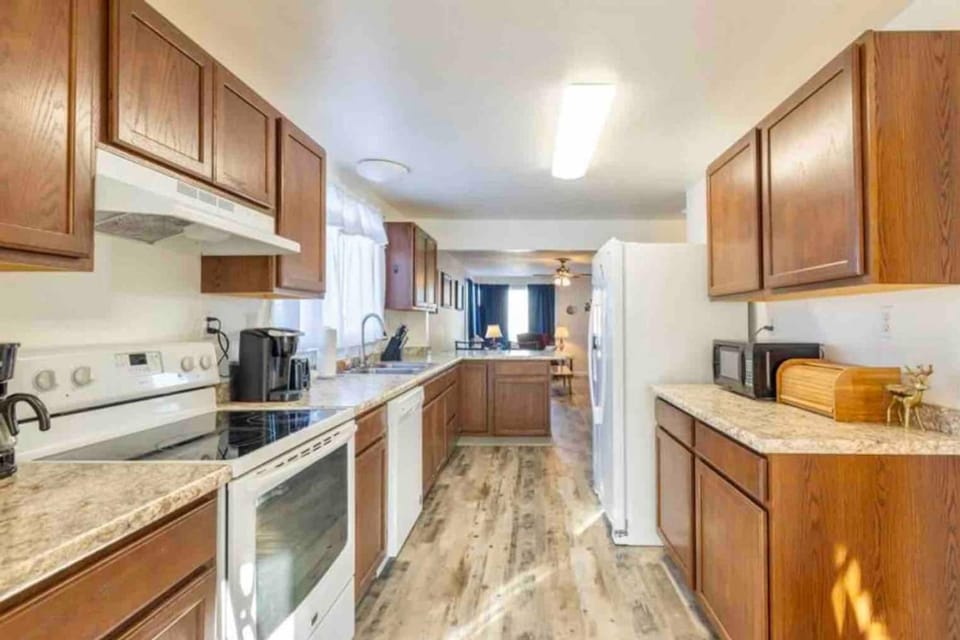 dishwasher, oven, stove, toaster, kitchen