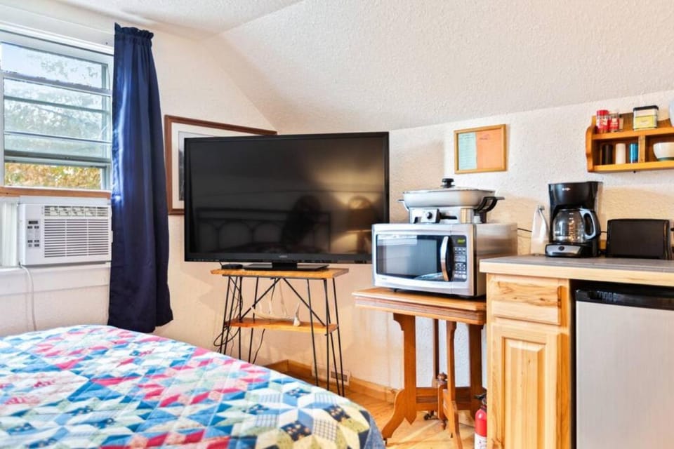 Bo360 Old West Landing with Hot Tub and Sunrise Views Apartment in Billings