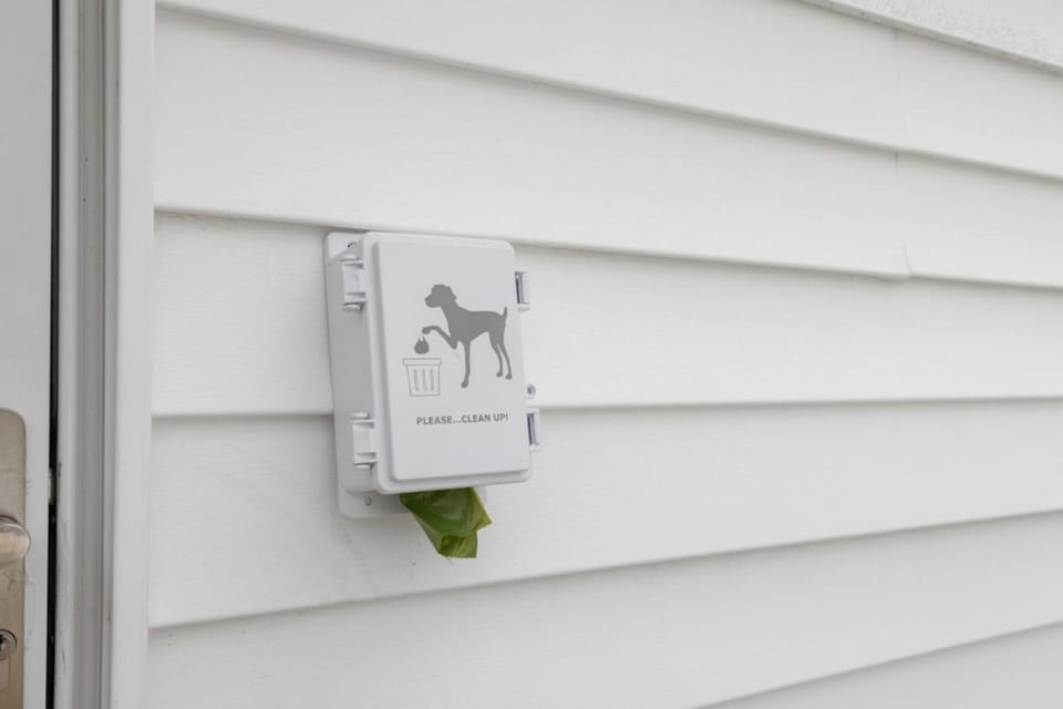 Bo360 White House with Fenced Yard House in Billings