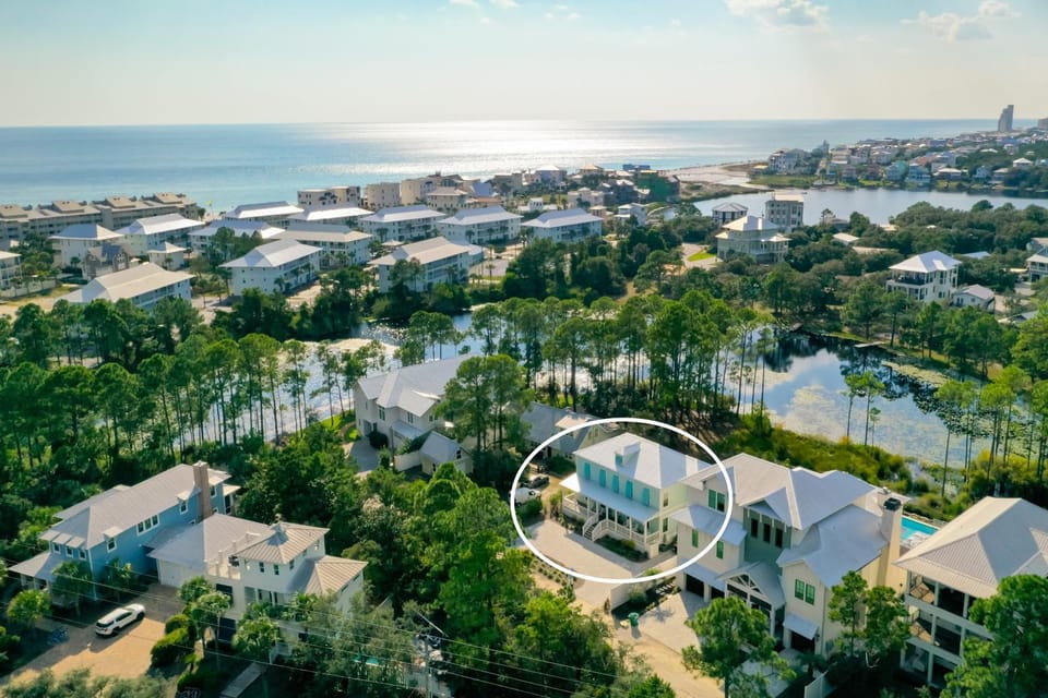 Pool, 30A, Fire Table, Gourmet Kitchen, Luxury House in South Walton County