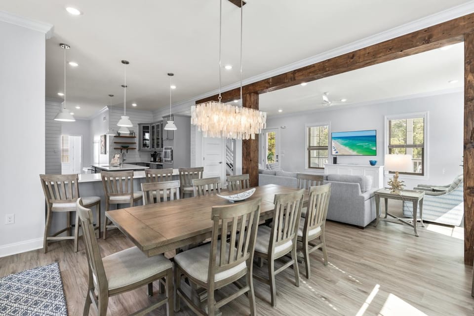 Pool, 30A, Fire Table, Gourmet Kitchen, Luxury House in South Walton County