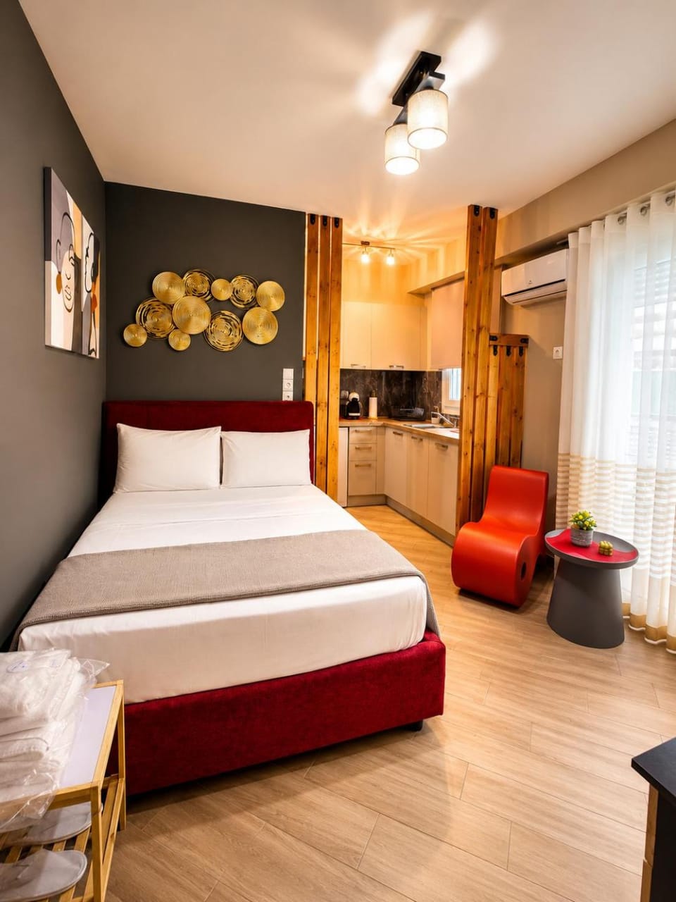 Bed, Seating area, Bedroom