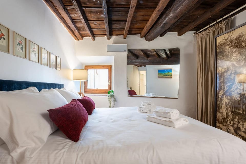 Bed, Photo of the whole room, Bedroom, towels, air conditioner