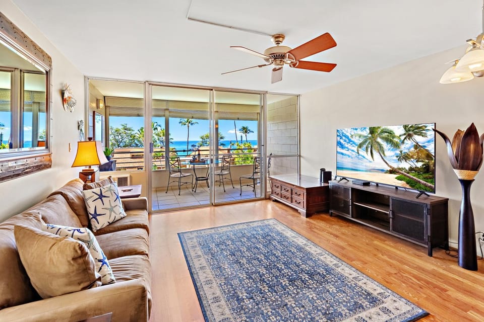Kamaole Beach Royale 302 Apartment in Kihei