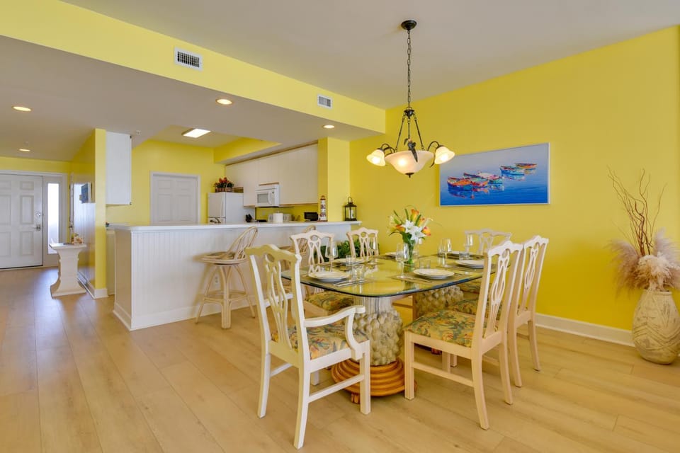 Steps to Sand & Pool! Beachfront Condo in Navarre Apartment in Pensacola Beach