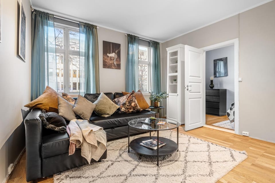 Central and Big with Private entrance Apartment in Trondheim