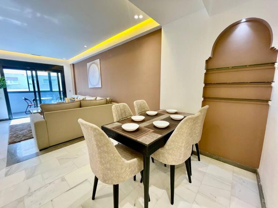 Living room, Dining area