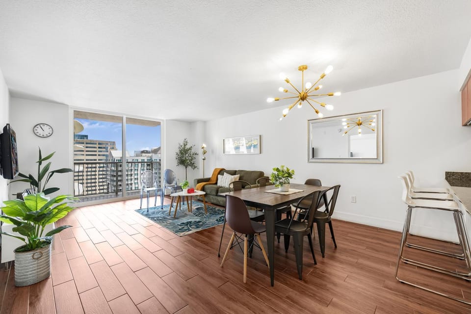 Living room, Seating area, Dining area