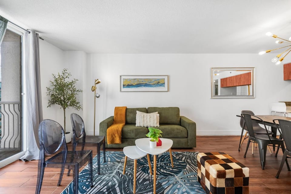 Living room, Seating area, Dining area