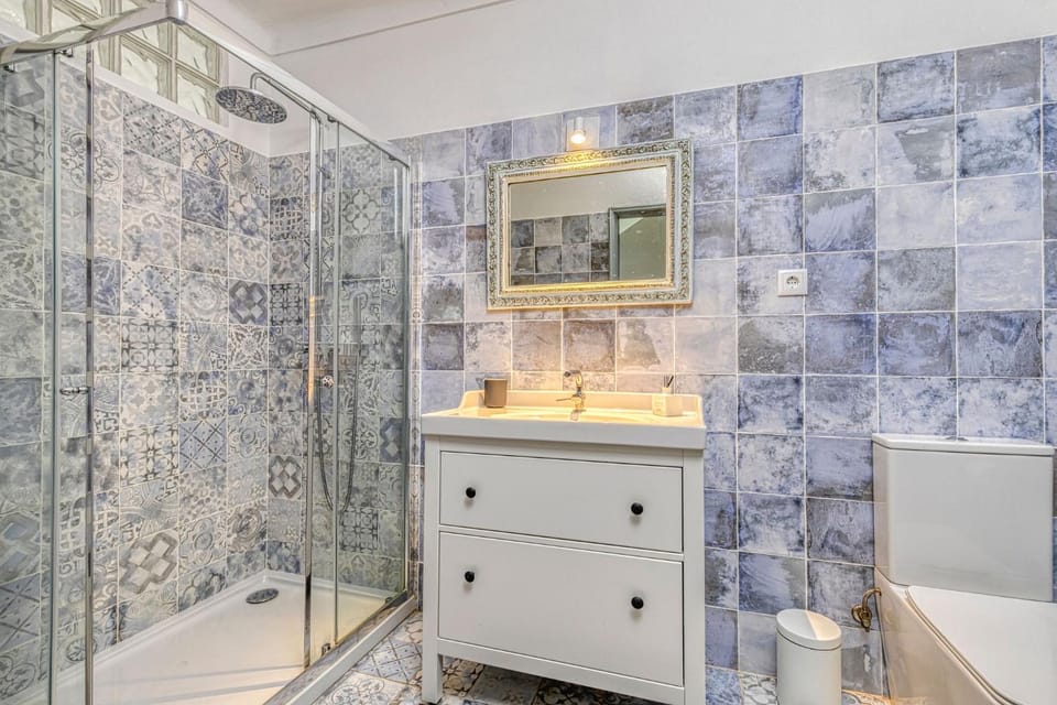 Azula - Bright and airy 2 bedroom apartment with p Apartment in Carvoeiro