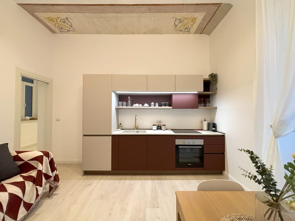 Kitchen or kitchenette, Living room