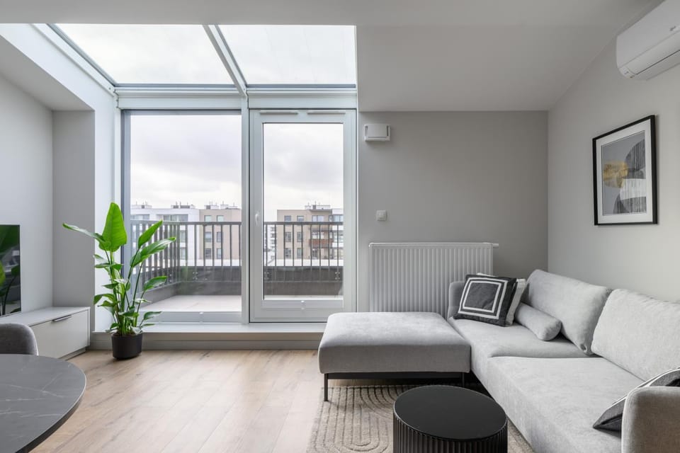 TV and multimedia, View (from property/room), Balcony/Terrace, Living room, Seating area, air conditioner