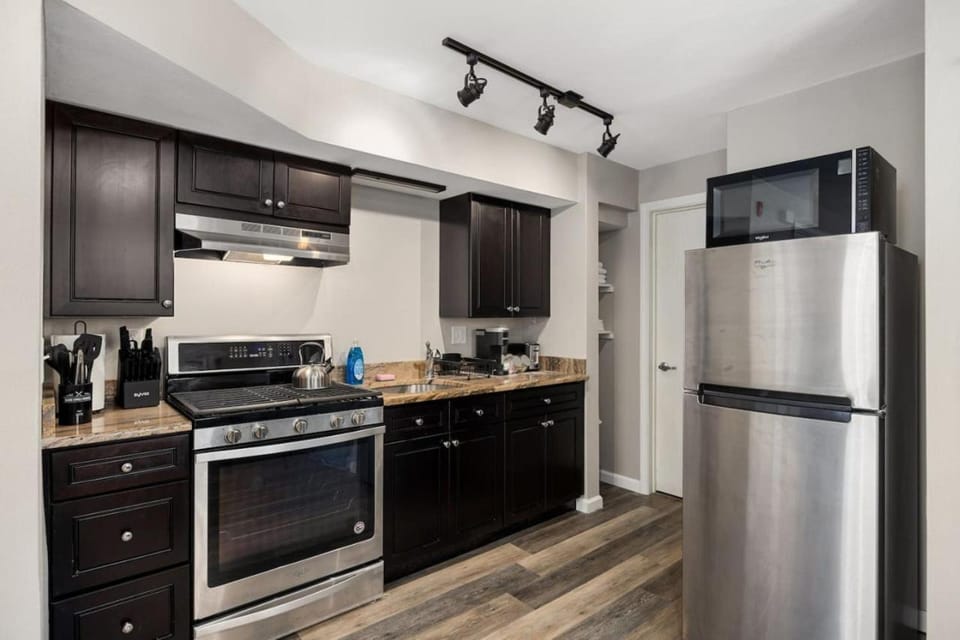 Stylish Studio Apartment with Modern Touches Apartment in East Peoria