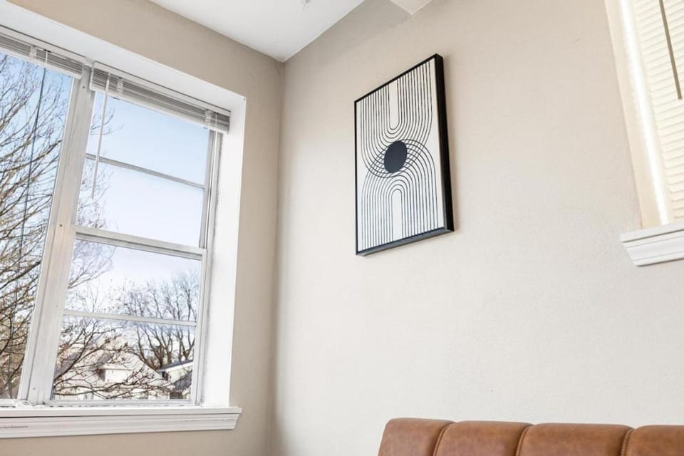 the susan - a cozy, comfy 1bd suite Apartment in East Peoria