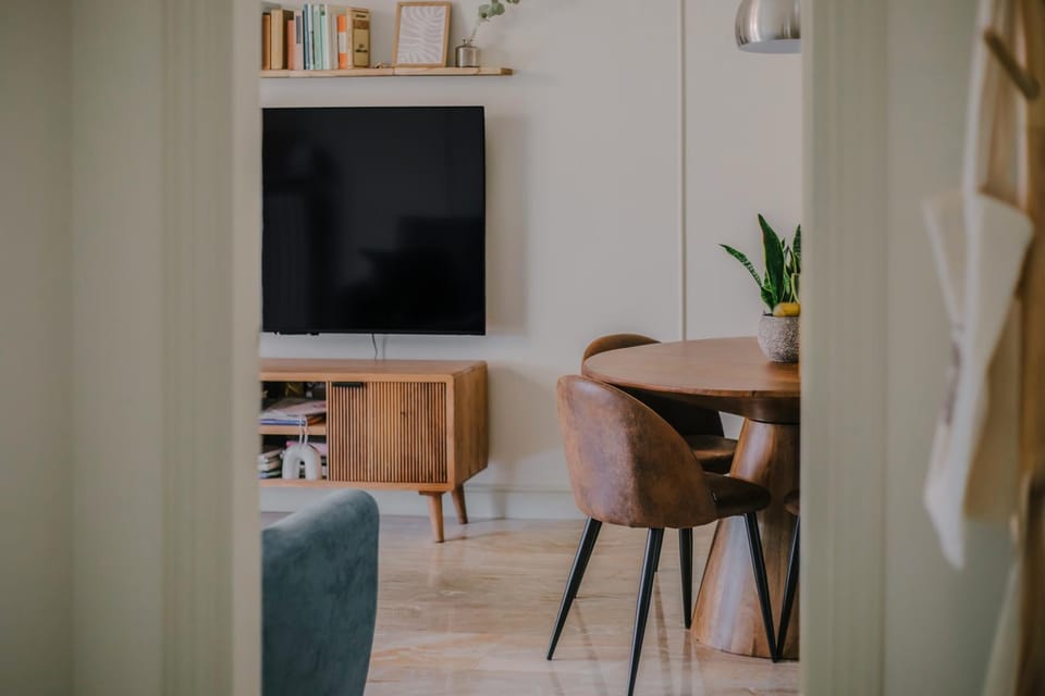 Communal lounge/ TV room, Living room, Dining area