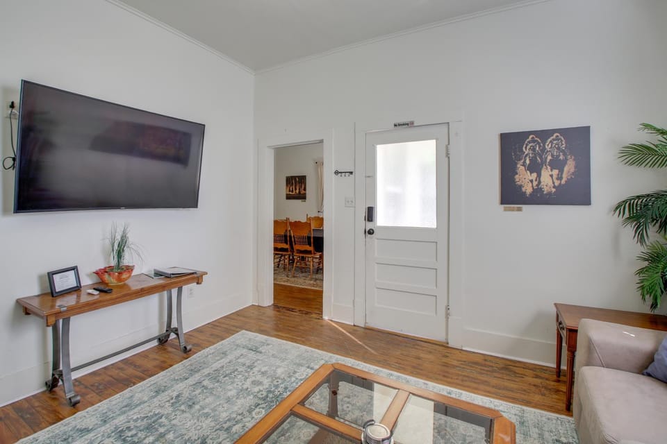 Near Oaklawn Casino and Dtwn Capones Hideout House in Hot Springs