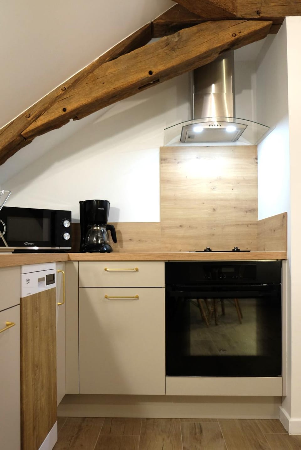 Kitchen or kitchenette, stove