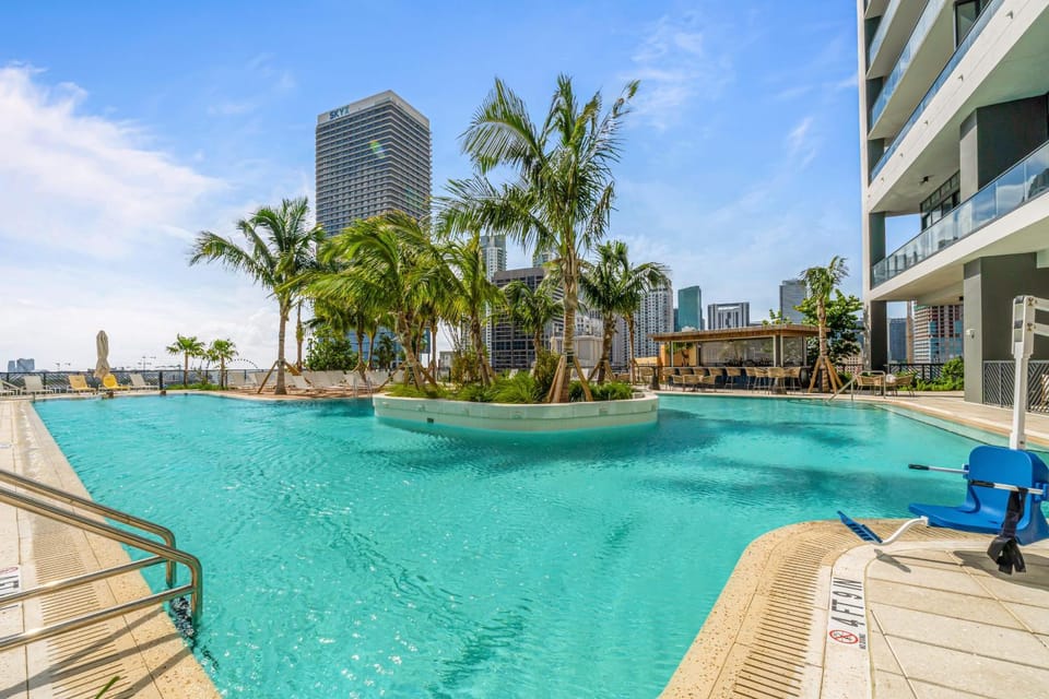 Property building, Pool view, Swimming pool, sunbed