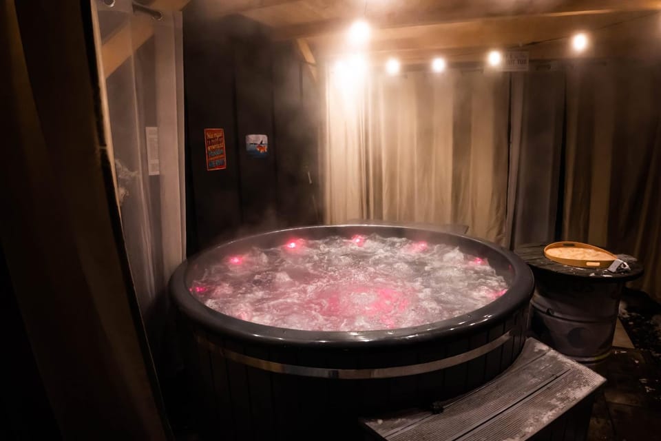 Nasza Baza wśród drzew prywatny dom z balią - jacuzzi Miedziana Góra Kielce świętokrzyskie House in Poland