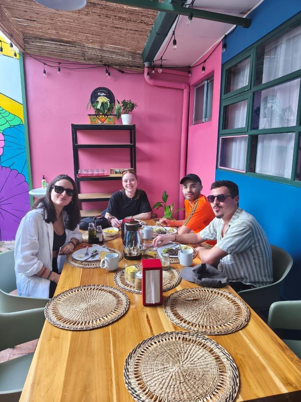 Restaurant/places to eat, Food and drinks, Food