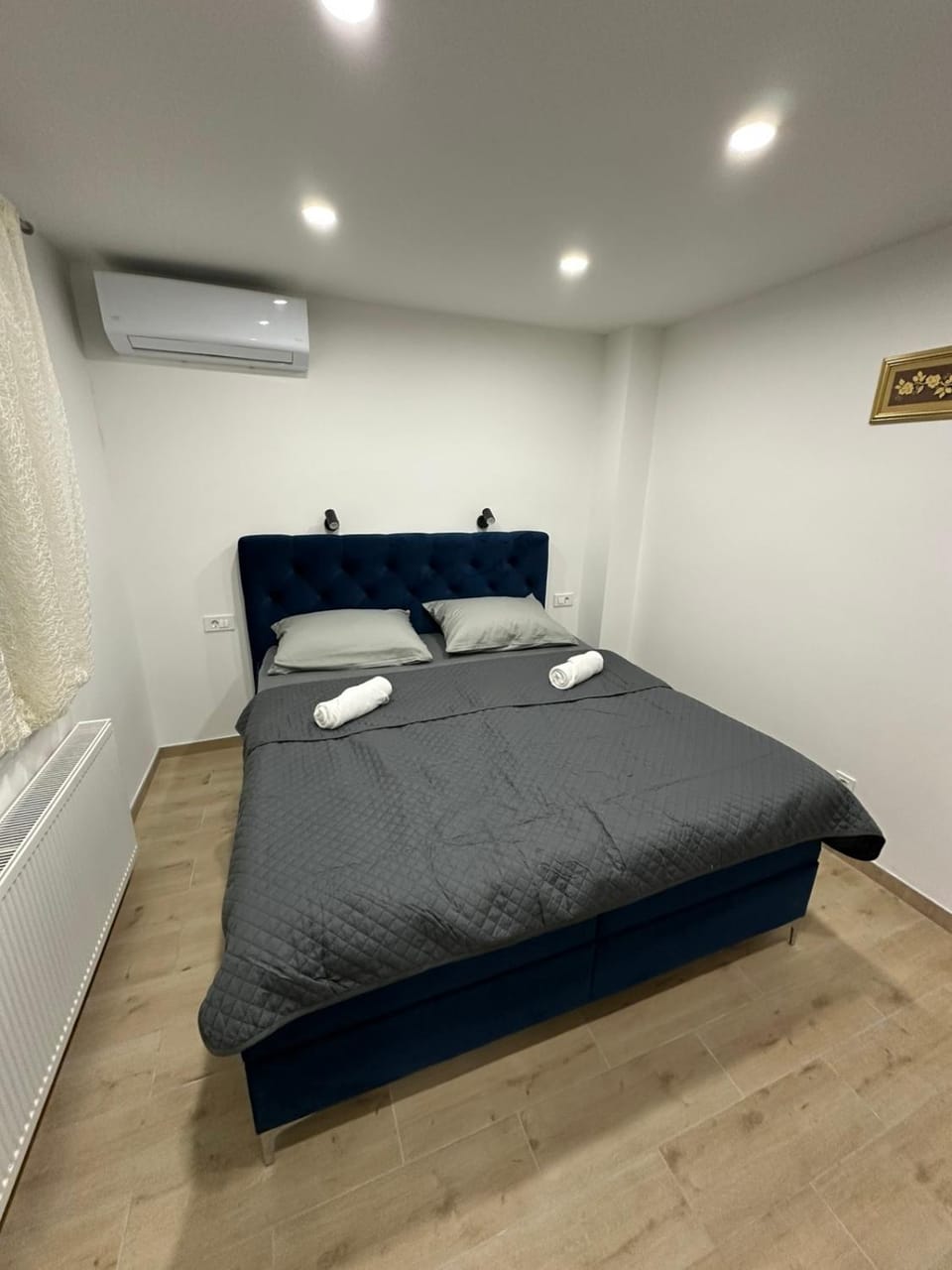Bed, Photo of the whole room, Bedroom, towels, air conditioner