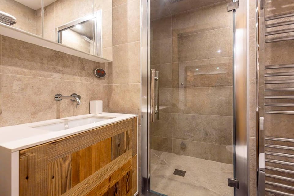 Le lido des neiges - splendid luxury chalet 4 bedrooms 4 bathrooms Chalet in Isola