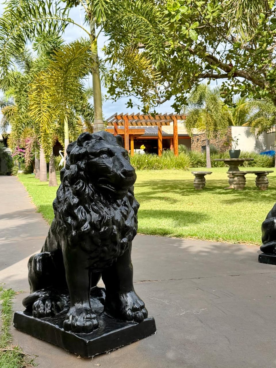 Nearby landmark, Garden