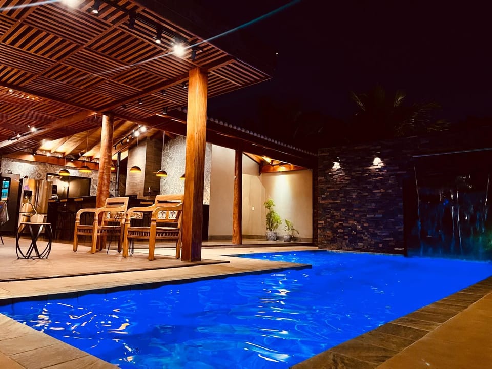 Swimming pool, Swimming pool