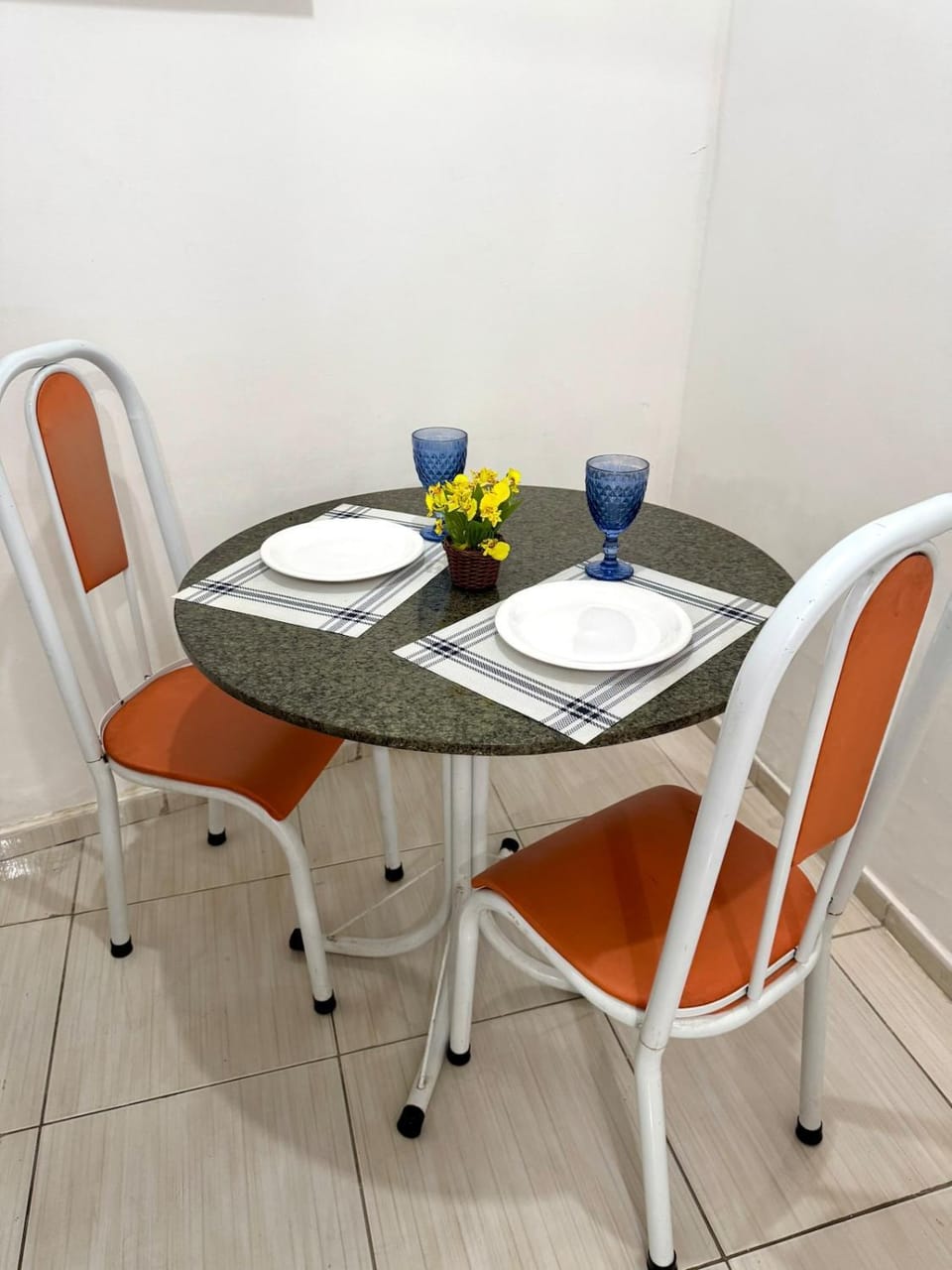 APT-3 Completo com AR Condicionado e Garagem bem Central em Petrolina Apartment in Petrolina