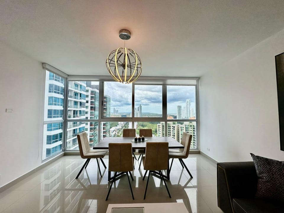 Gold Tower - Bright 3 BDR Apt in Costa del Este Apartment in Panama City, Panama
