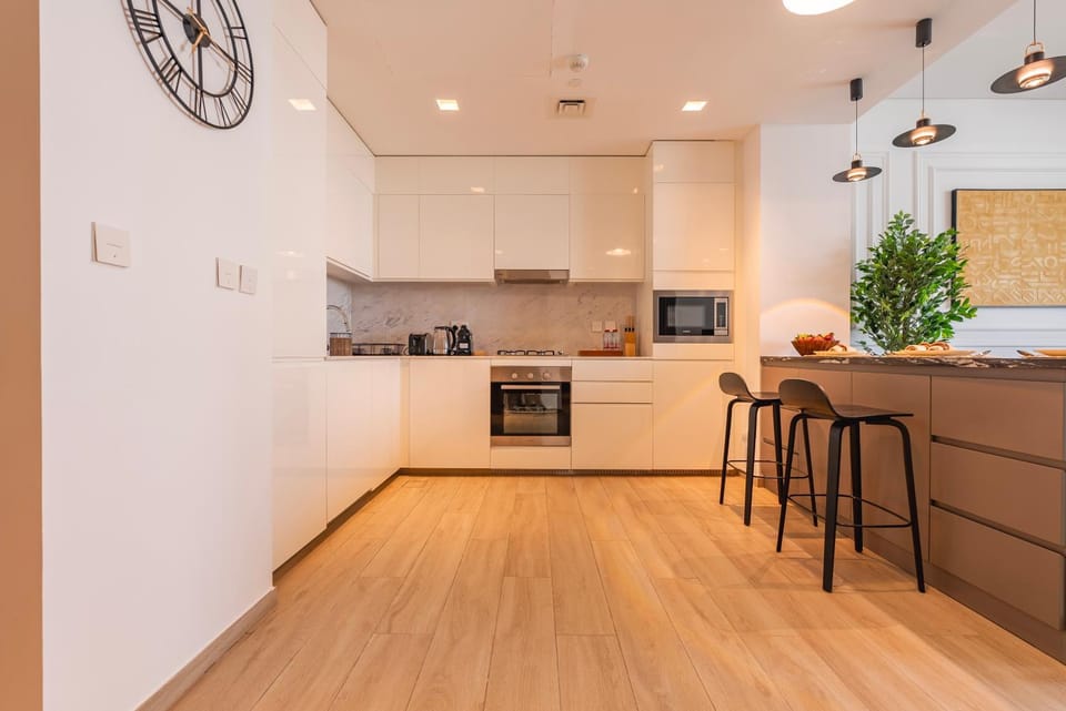 Coffee/tea facilities, Kitchen or kitchenette, dishwasher, microwave, oven, stove